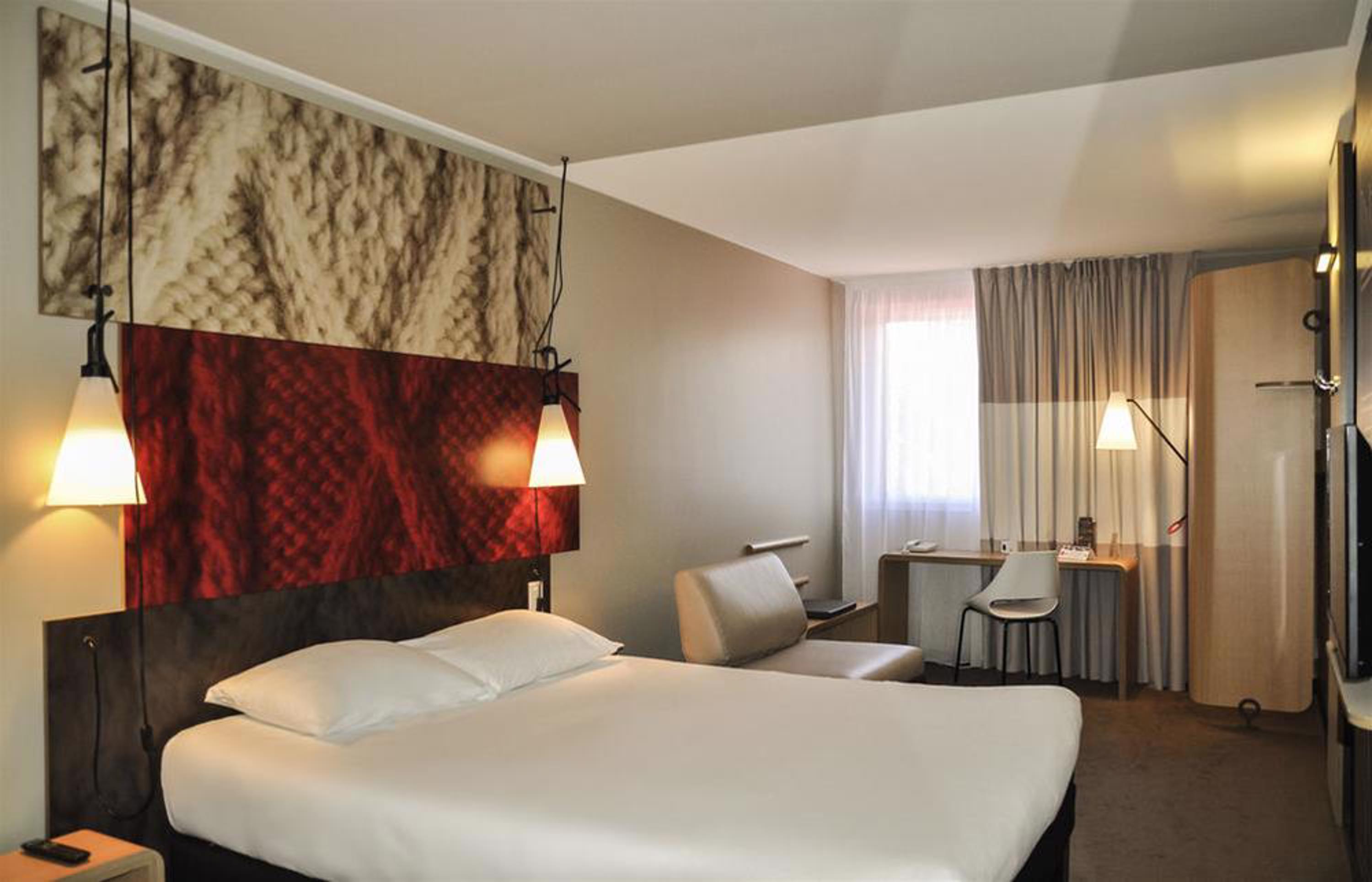 Ibis Paris Porte De Clichy Centre Exteriör bild