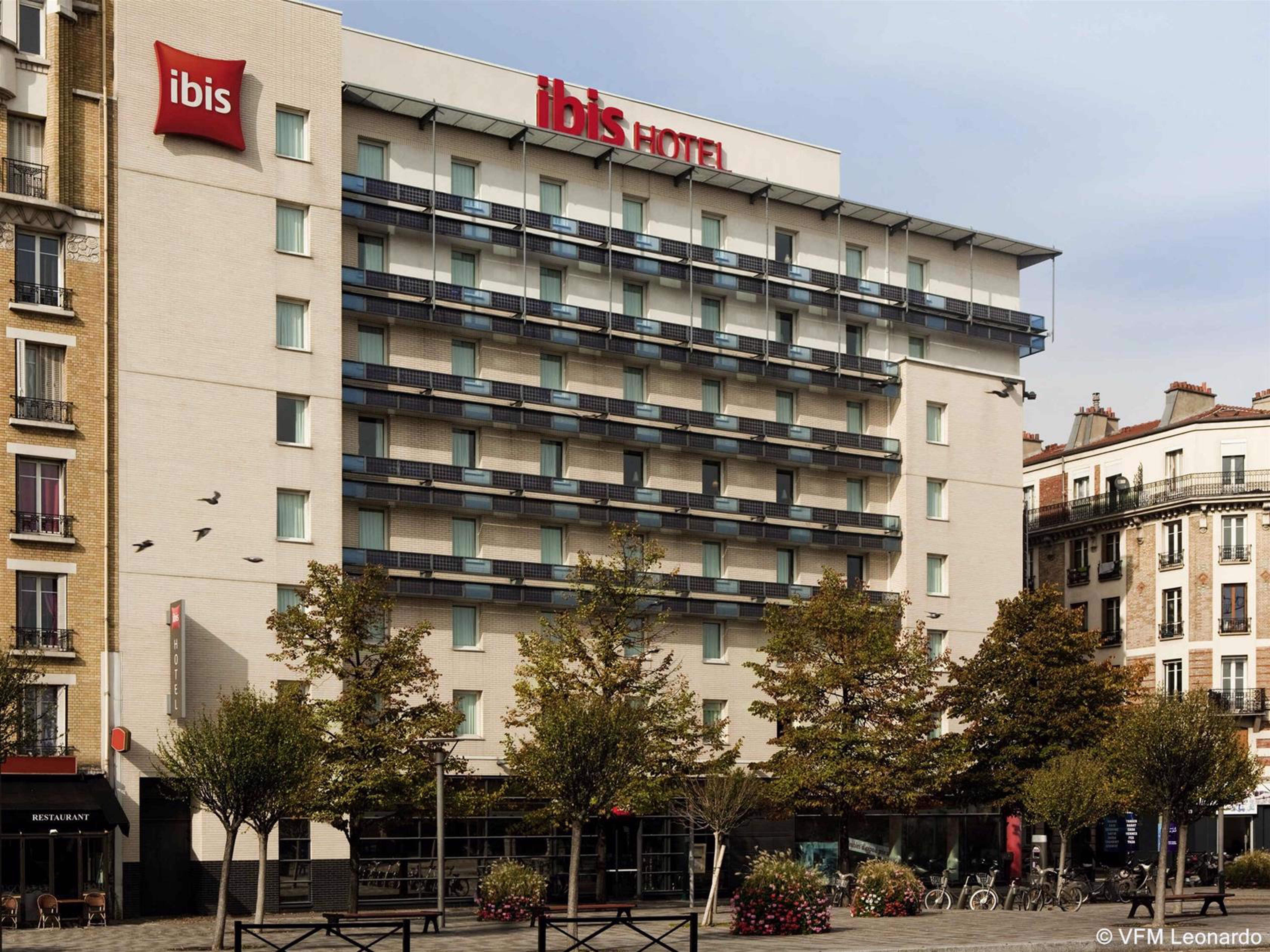 Ibis Paris Porte De Clichy Centre Exteriör bild